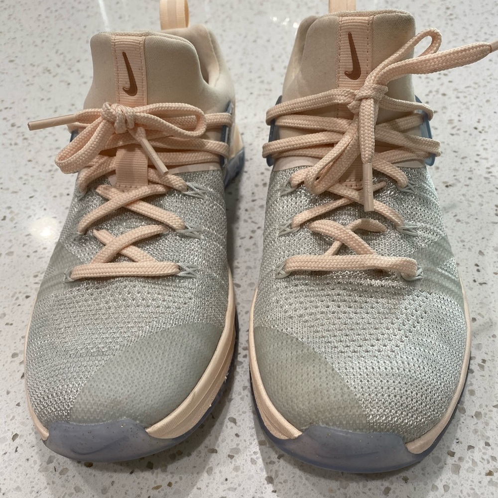 Women’s Nike Metcon shoes
